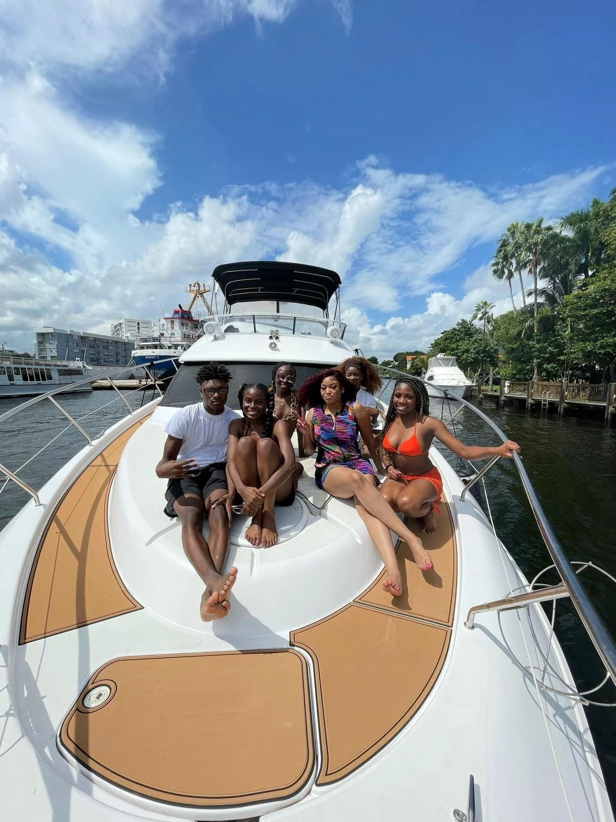 48' SILVERTON FLYBRIDGE 20.jpeg