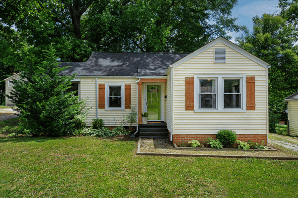Downsizing on the South Shore: Start With a Plan, Not a Moving Box