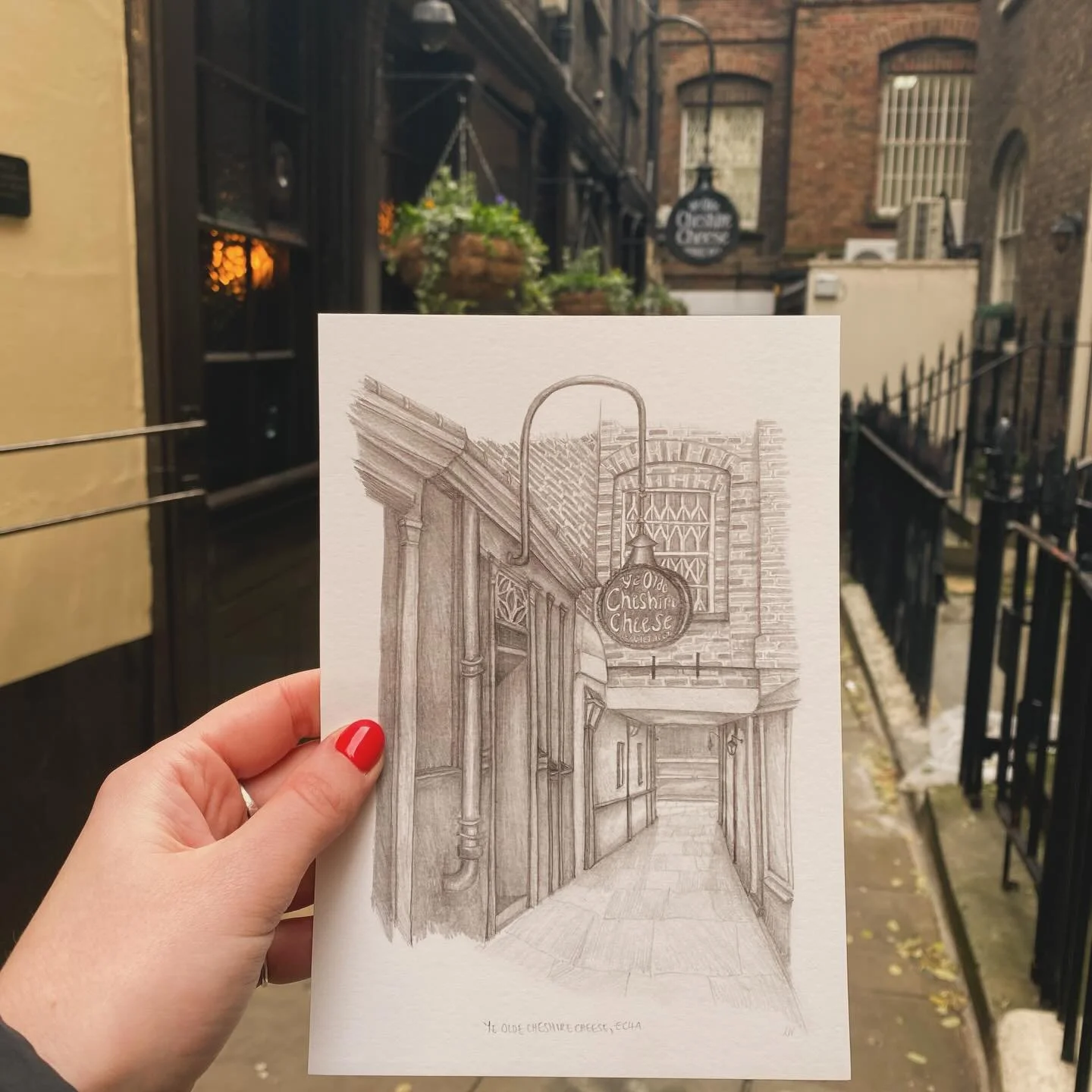 NEW PODCAST EPISODE &mdash; Exploring Britain&rsquo;s Living Room: Your Local Pub! 🍻🥰

To listen &mdash; click the link in our bio or find it wherever you get your podcasts 🎙️🎧

Welcome to The Big Smoke Variety Show!

This week, we raise a glass 