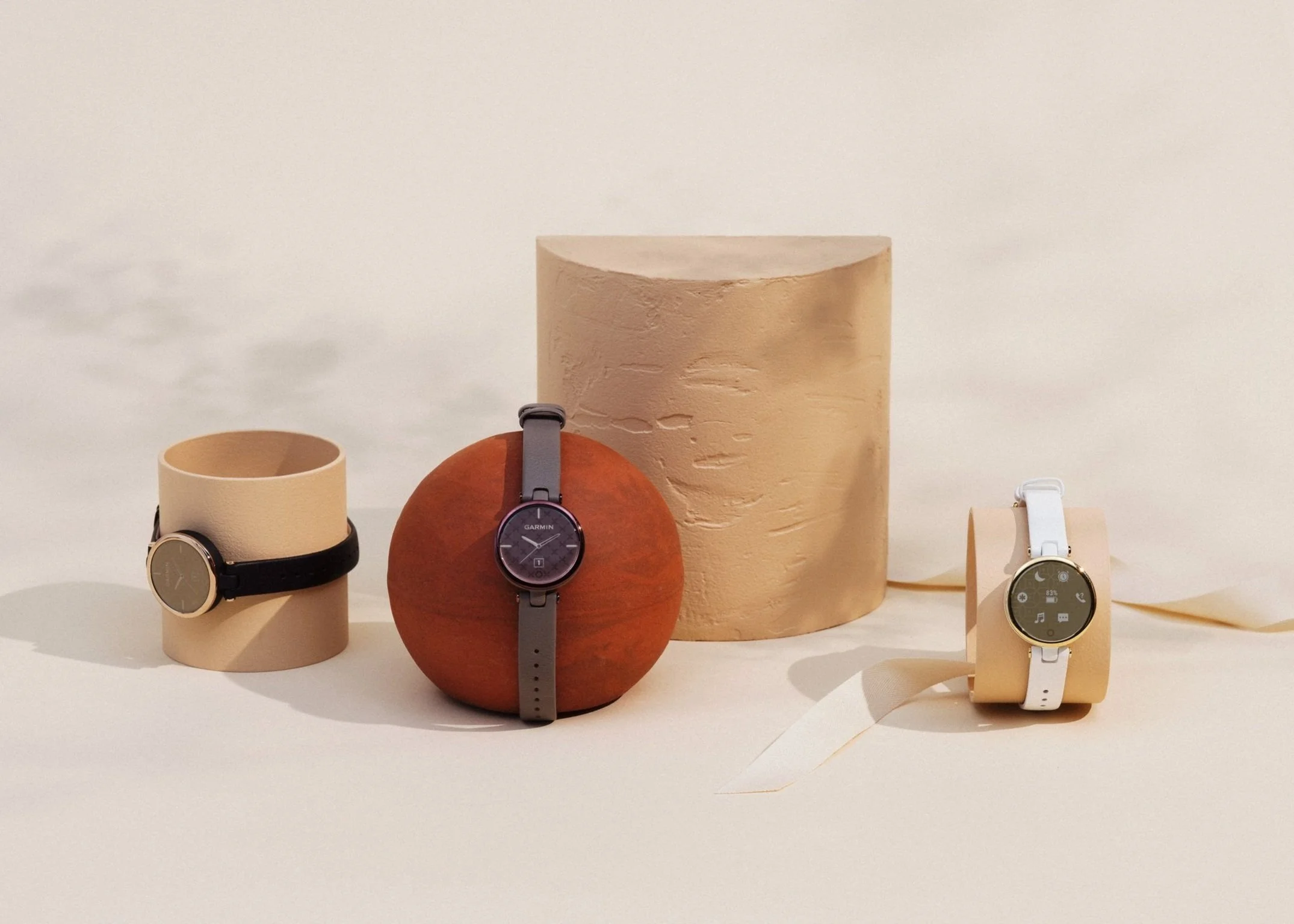 _gifting_hub_mothersday_gifts_silver_garmin.jpg
