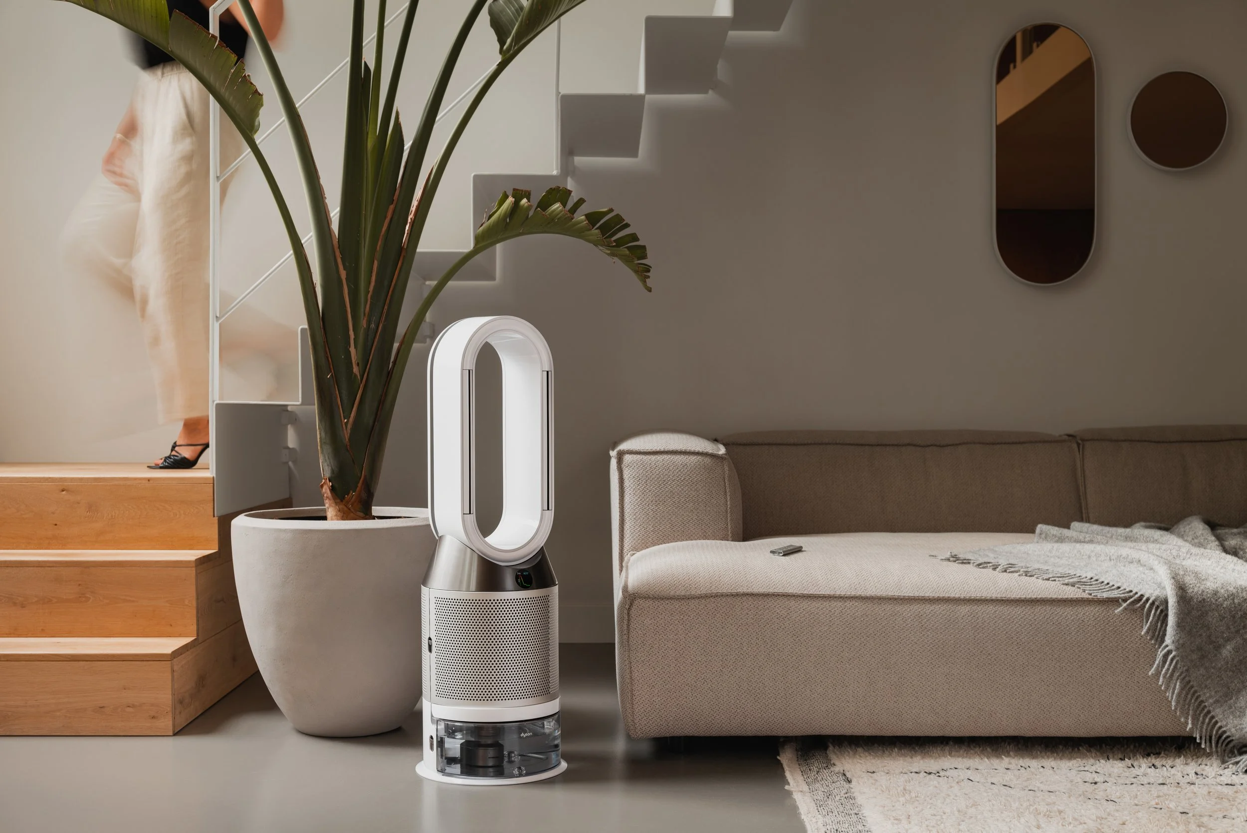 _living_anewbalance_selfcare_gold_dyson.jpg