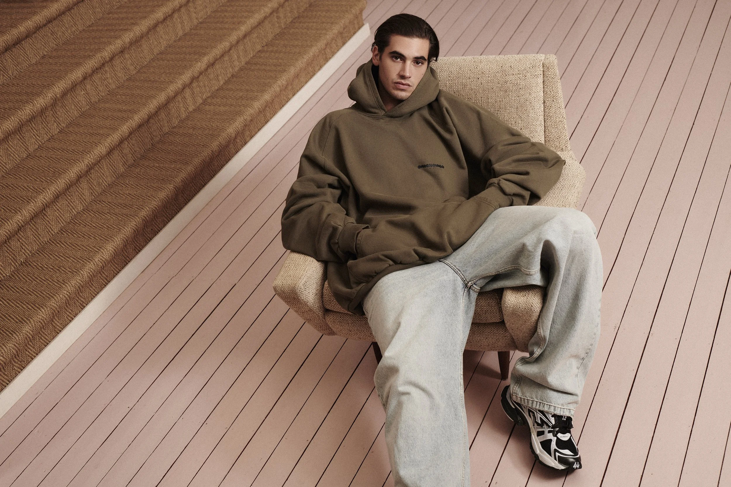 _timelesscontent_aw22_men_designer_fashion_engaged.jpg