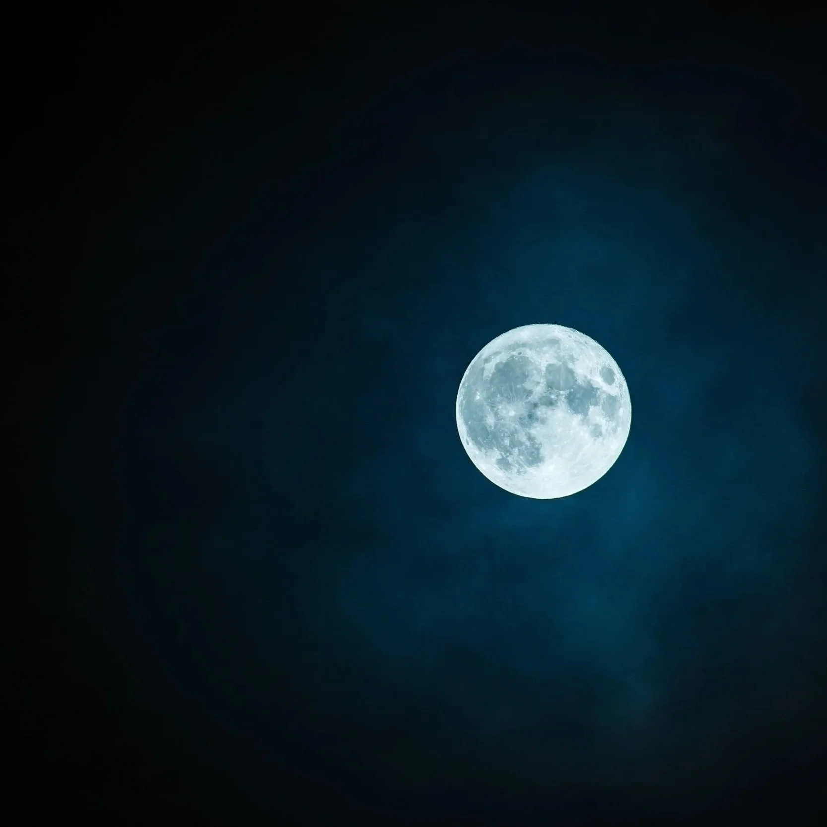 rkarkowski-moon-1859616.jpg