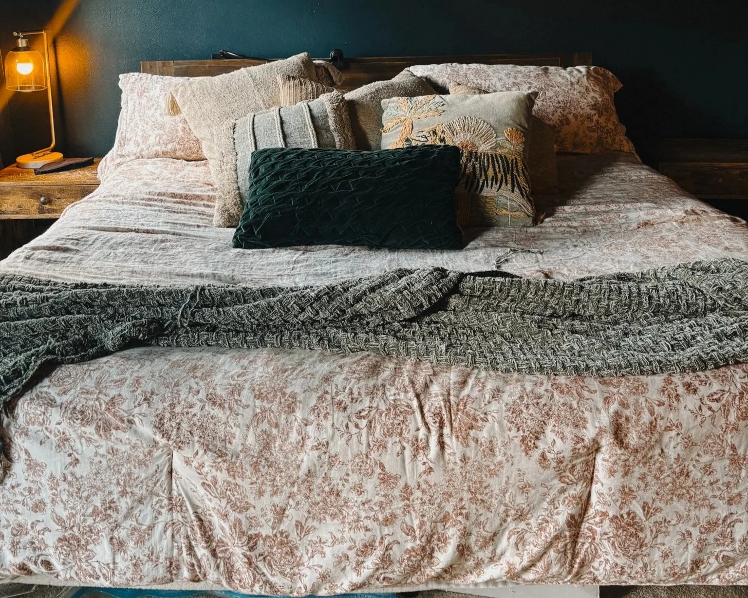 My Nighttime Routine That Actually Helps Me Sleep (+ Why I Take It So Seriously)