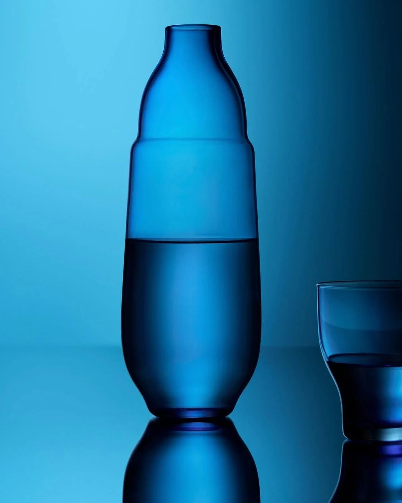 &bull; D A N U B E x  D W E L L &bull; 

My Danube Carafe is featured in the latest issue of @dwellmagazine as part of their beautiful story on global glassware traditions and modern interpretations.

This carafe, inspired by flow of the Danube river