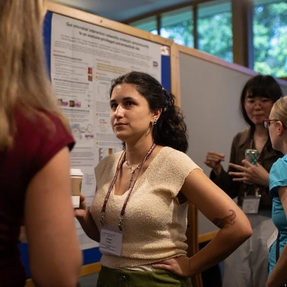 🎓 Meet Abby!
 Abby is our Lab Specialist at the Spencer Lab. She graduated in 2024 from the University of Mary Washington with her BS and BA in Biomedical Sciences and Anthropology. During undergrad, she led an independent research project on Triple