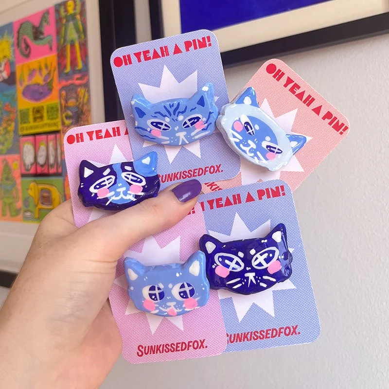 pinbadges_0004_catsblue.jpg