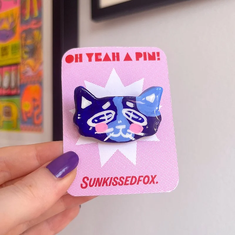 pinbadges_0006_catsblue3.jpg