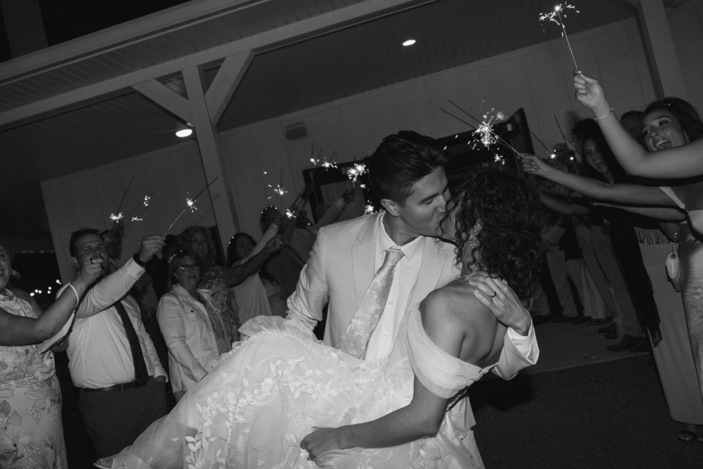 Stormphotoco_weddings_timelessweddings-21.jpeg