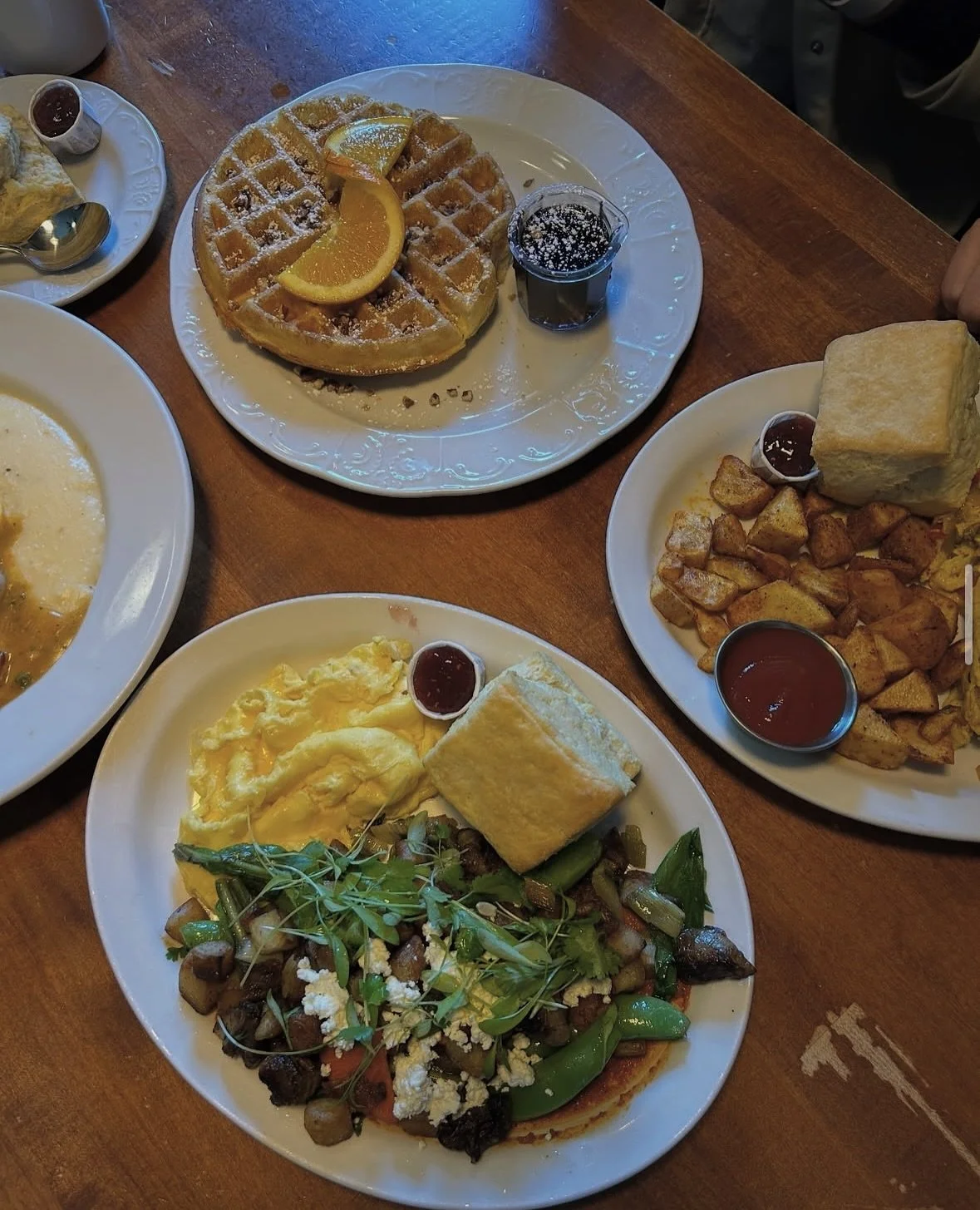 We loved seeing y&rsquo;all this summer, from brunch plates to happy hour sips to dinners with family and friends. Thanks for making it such a wonderful summer! We can&rsquo;t wait to keep the good times rolling this fall with both familiar faces and