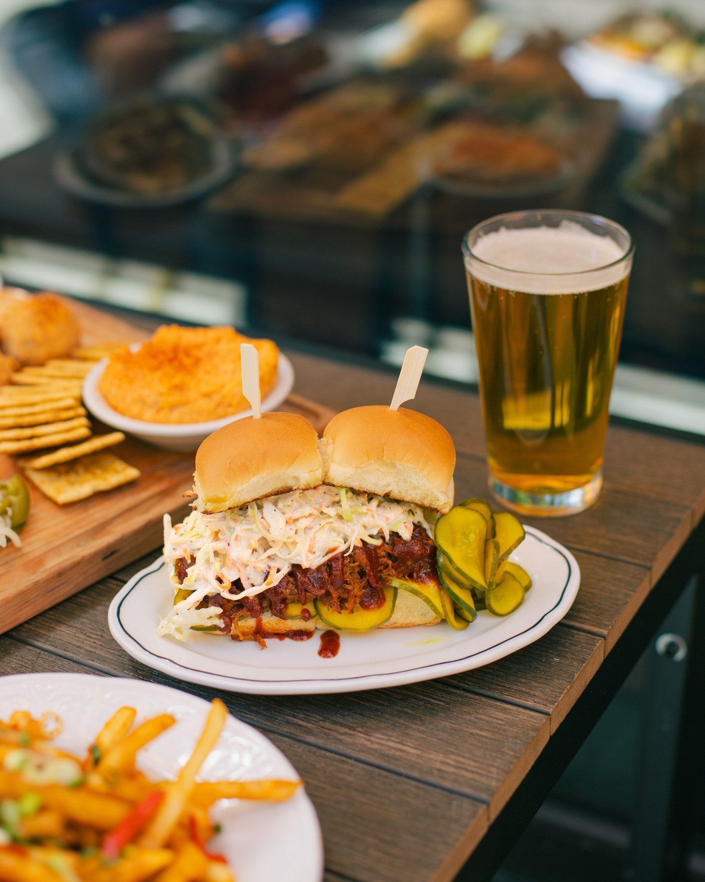 @firstthursdayportland returns to the Pearl tomorrow night! Swing by for Happy Hour from 4:30&ndash;5:30pm and start your evening with a drink and a few bites.⁠
⁠
#screendoorpdx #pdxfood #portlandfood #firstthursday