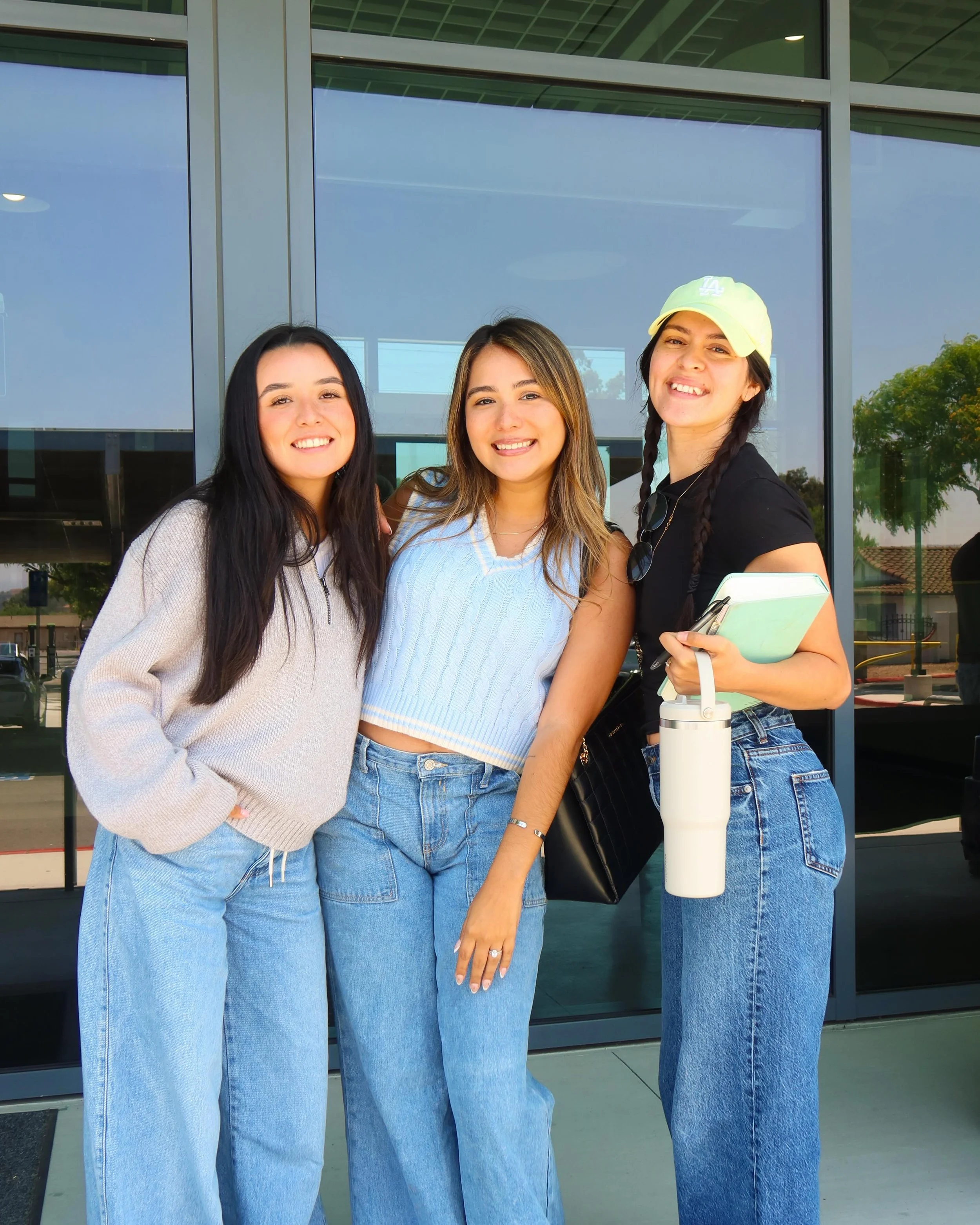 What a powerful Sunday we just had! 🙌

Pastor @tonyjrhernandez reminded us of the power of being Rooted in Transformation! If we are going to live the fruitful lives Jesus desires for us to live and get rooted in transformation, then we must:

1. Re