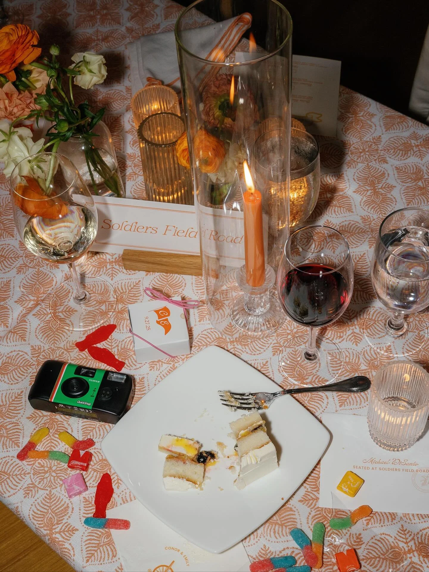 needing more color in my life to get me through these darker days now 🫠🧡🍊