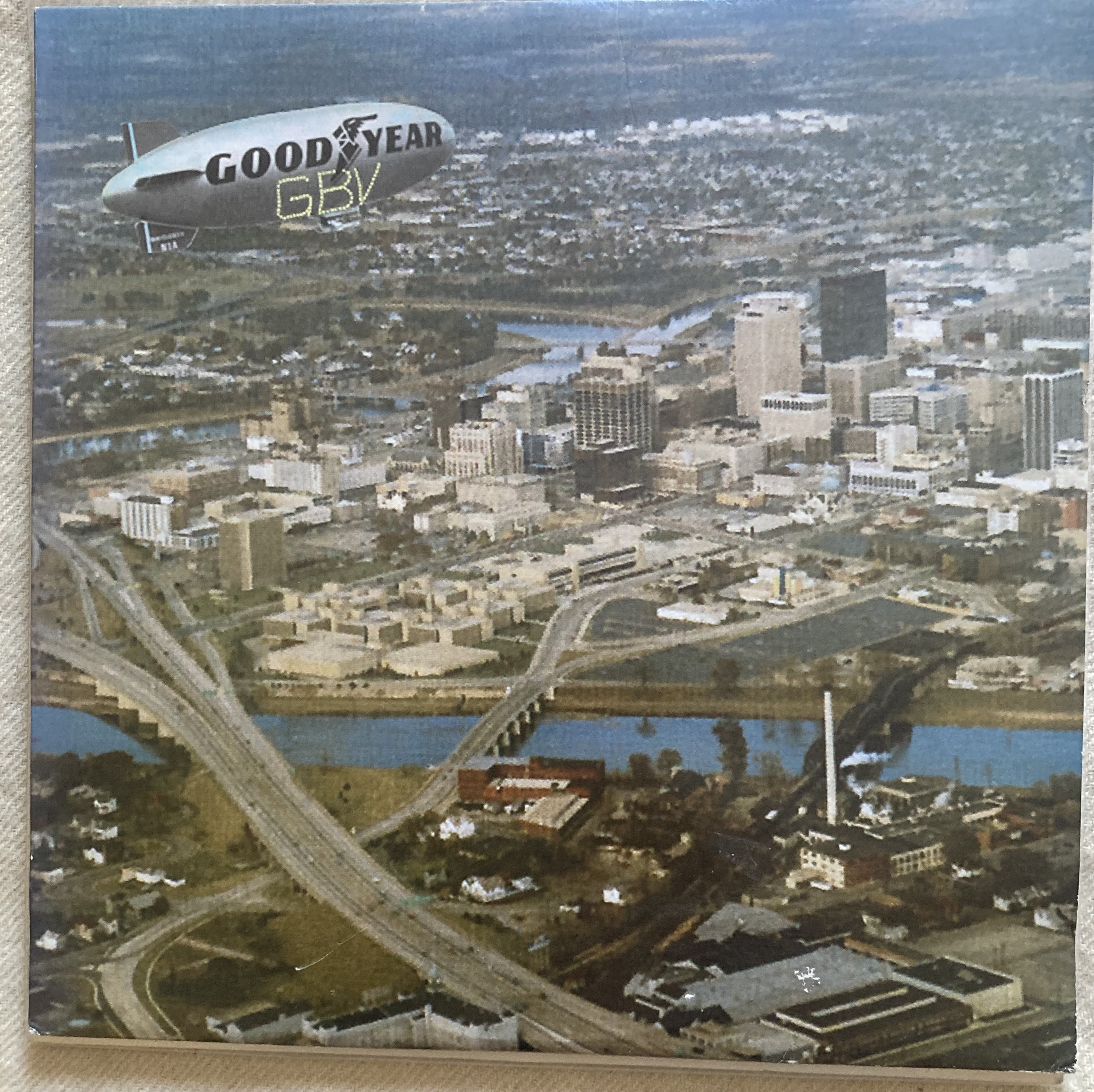 GUIDED BY VOICES C RYING.jpg