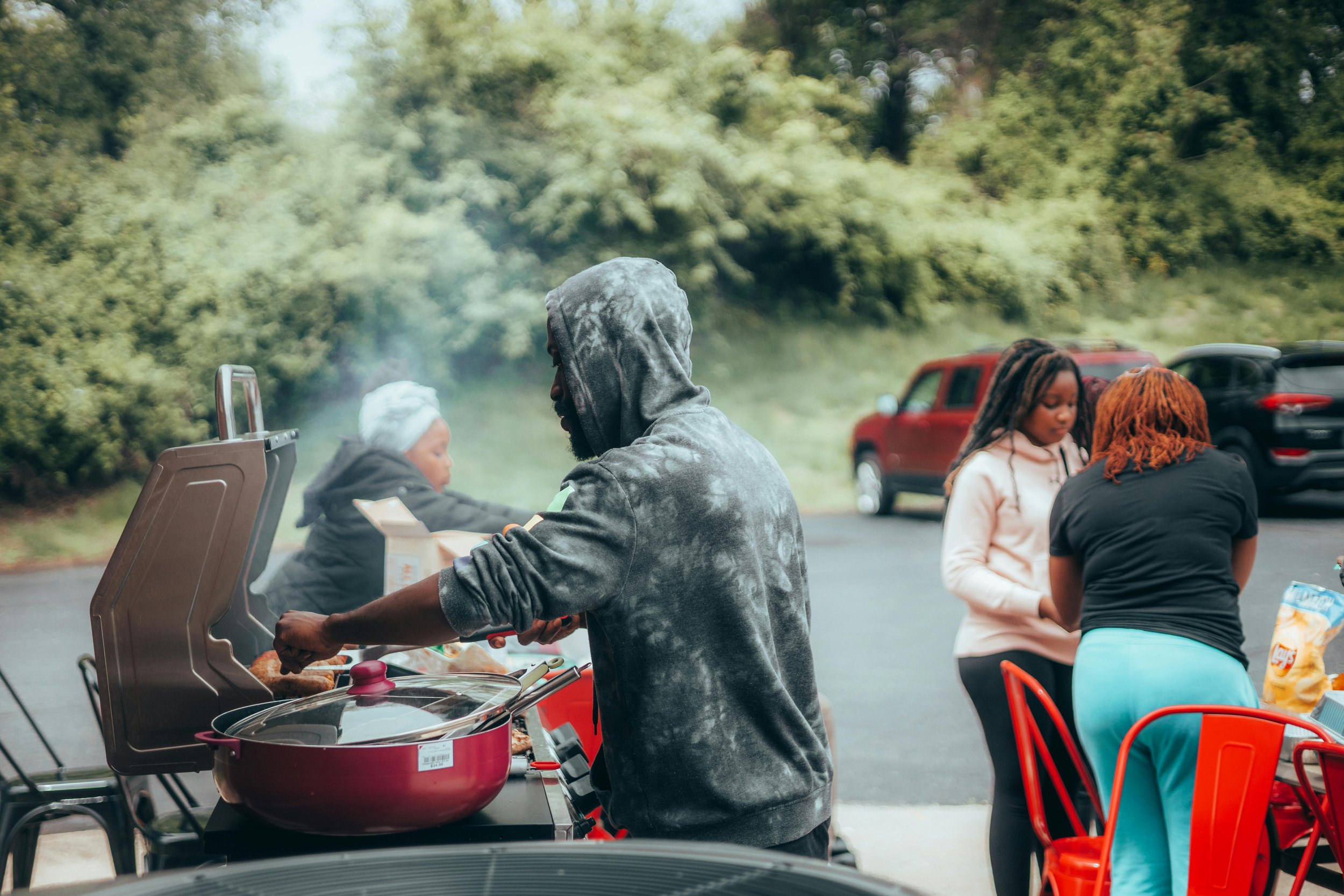 The Cookout Was Never for You: Black Kinship, Digital Gatekeeping and Cultural Boundaries Online