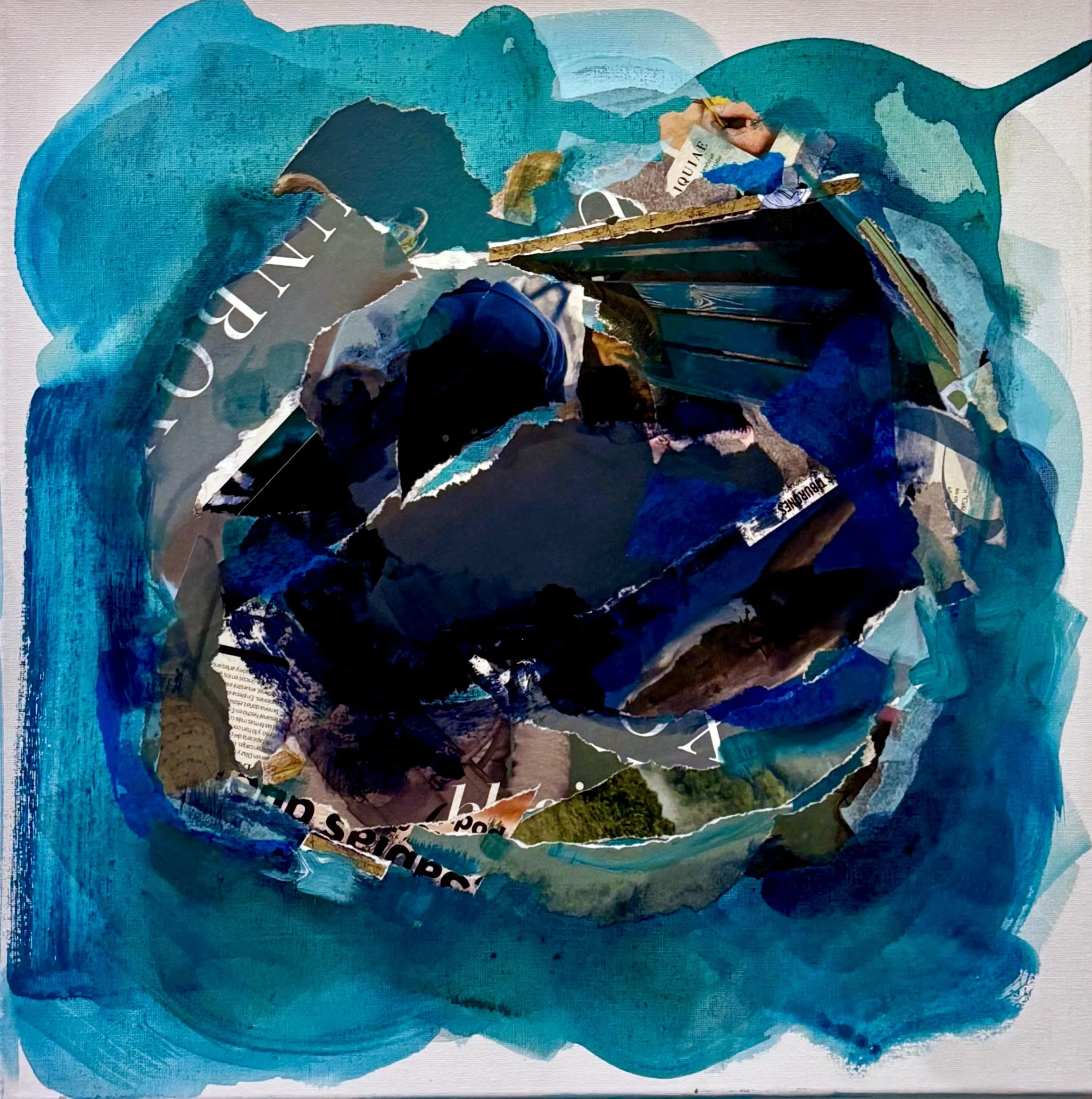 “Il Buco Blu” Collage con acrílico 2025       45cm x 45cm