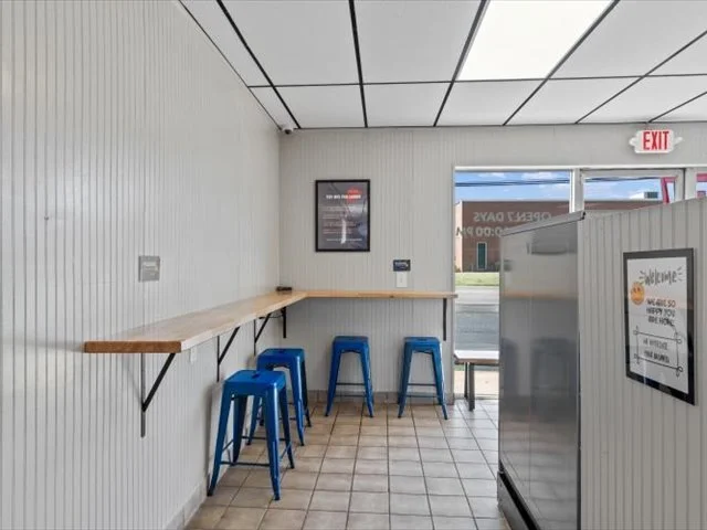 52-1132 N Main Street Inside 12.JPG