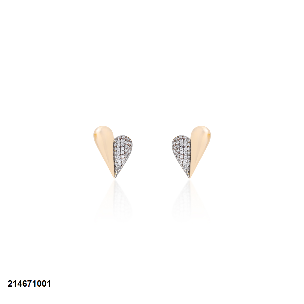 Brinco coração pontudo metade liso e metade cravejado em prata925 com banho de ouro 18K