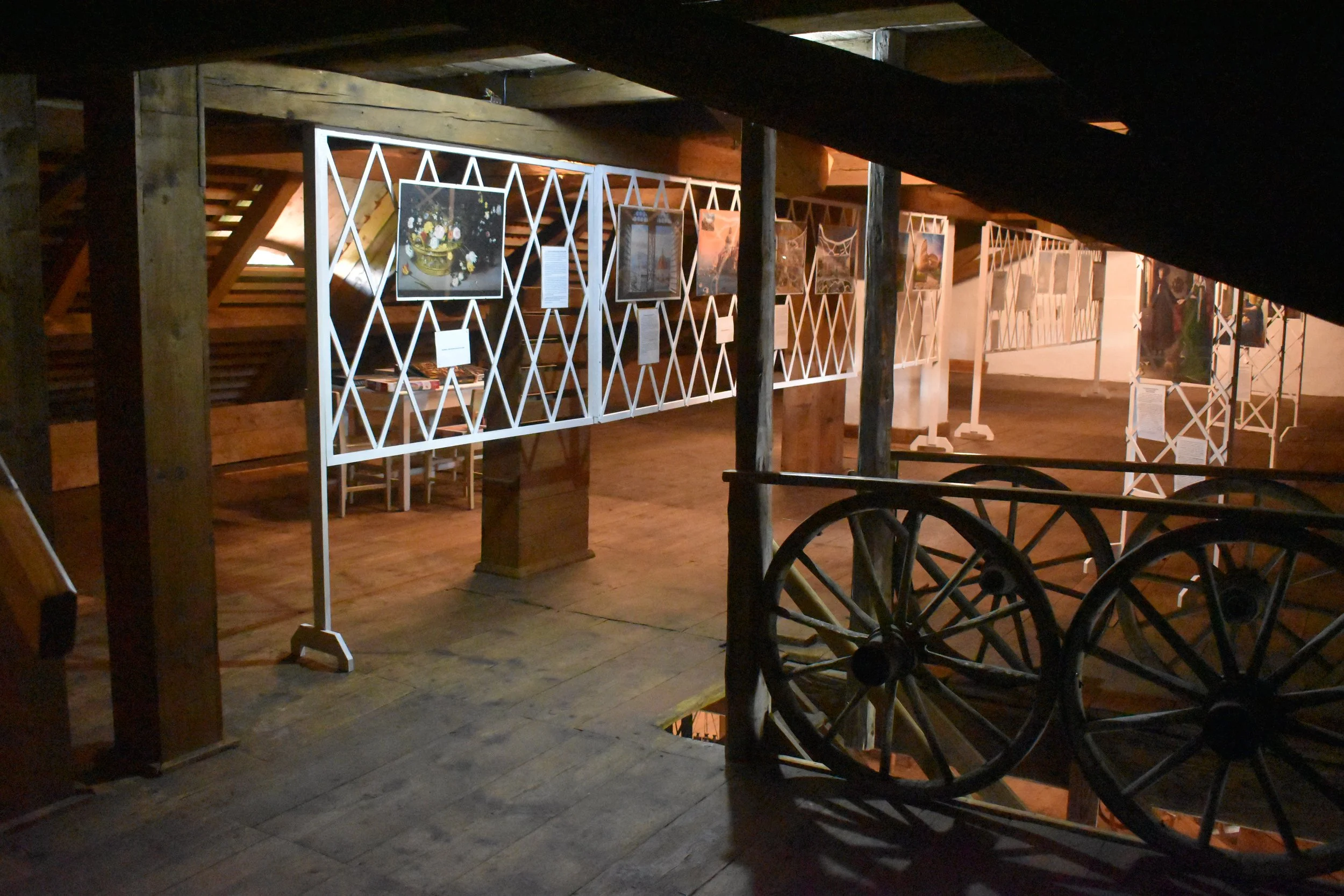 Putování za evropskými památkami a výtvarným uměním.