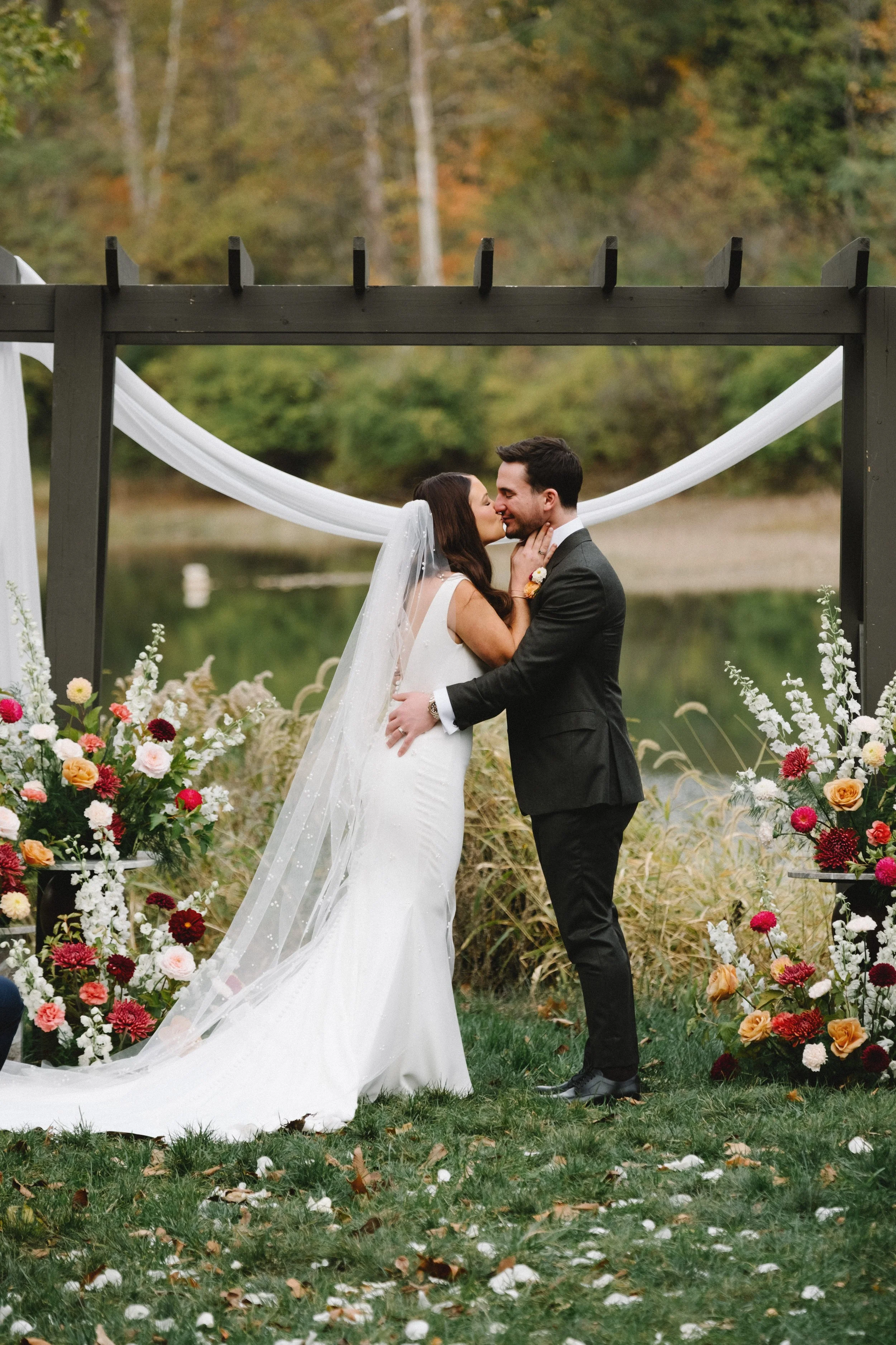 Hannah & Joe Deliver-707.jpg