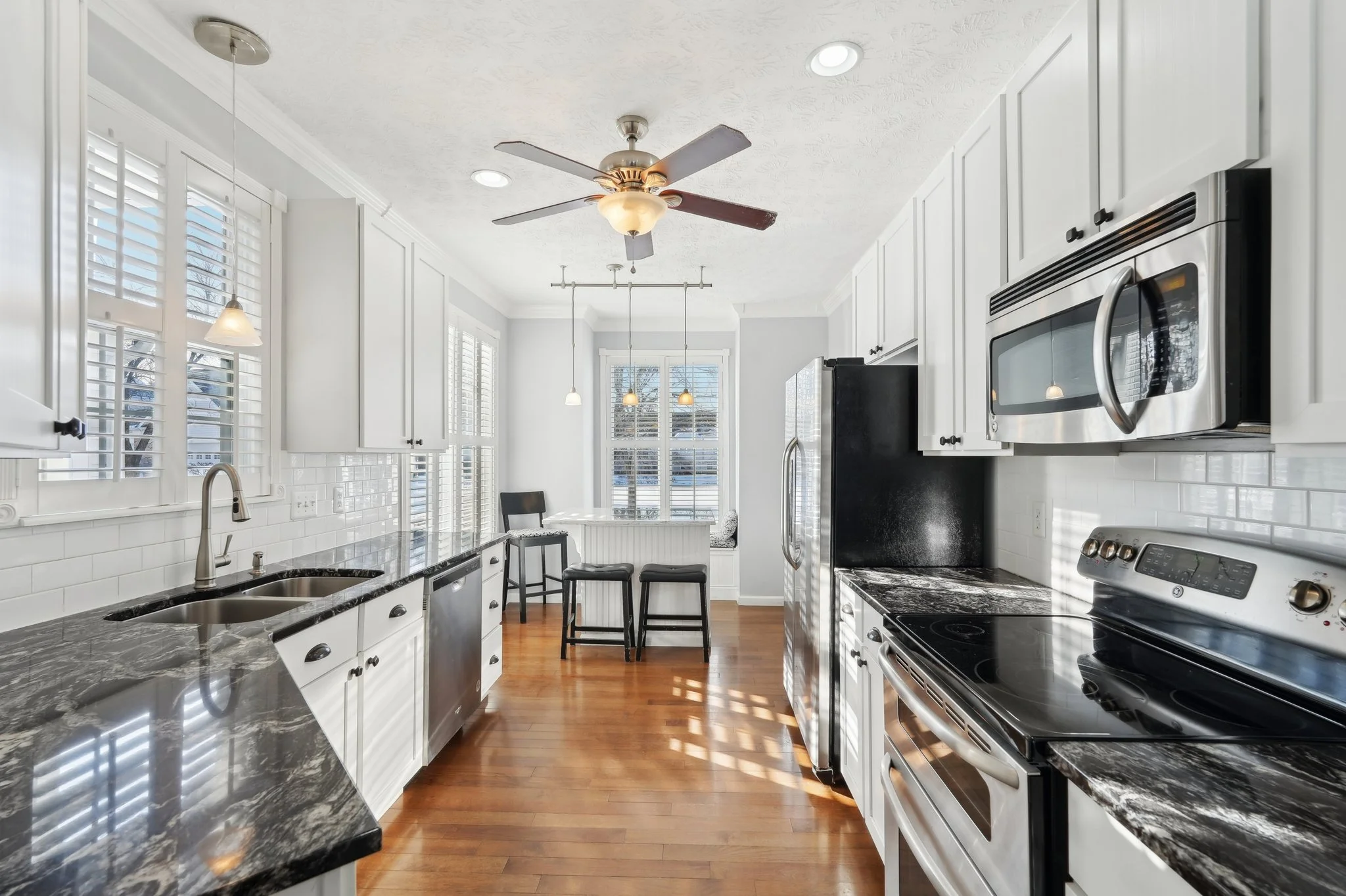 33-web-or-mls-Grand Cypress Way-012.jpg