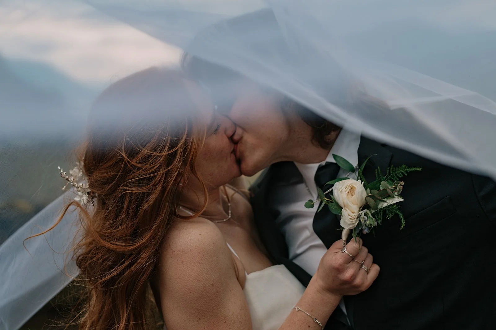 Brie+Jake_TheGriffinHouse_Je nJonesWeddings2023-586.jpg