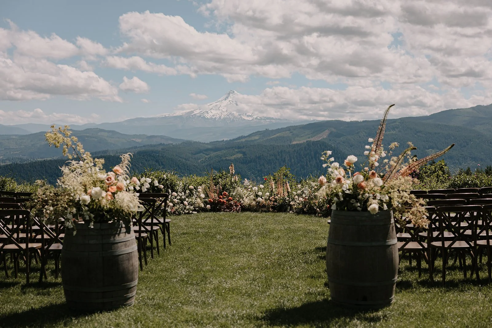 Emily+Ryan_Wedding_SneakPeek_JenJonesWeddings2024-29_websize.jpg