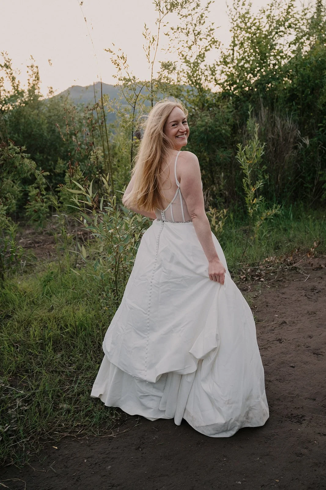 Rachael&Eric_HoodRiverLoveStory_JenJonesWeddings2026-69.jpg
