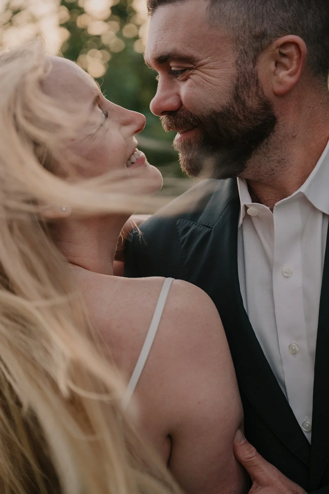 Rachael&Eric_HoodRiverLoveStory_JenJonesWeddings2026-87.jpg