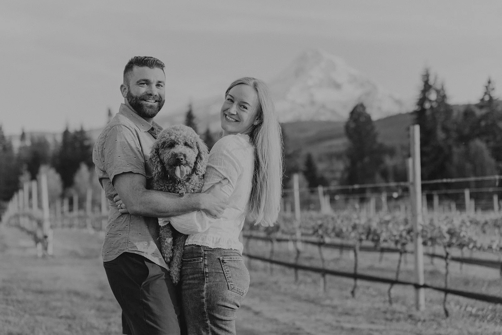 Rachael&Eric_HoodRiverLoveStory_JenJonesWeddings2026-59.jpg