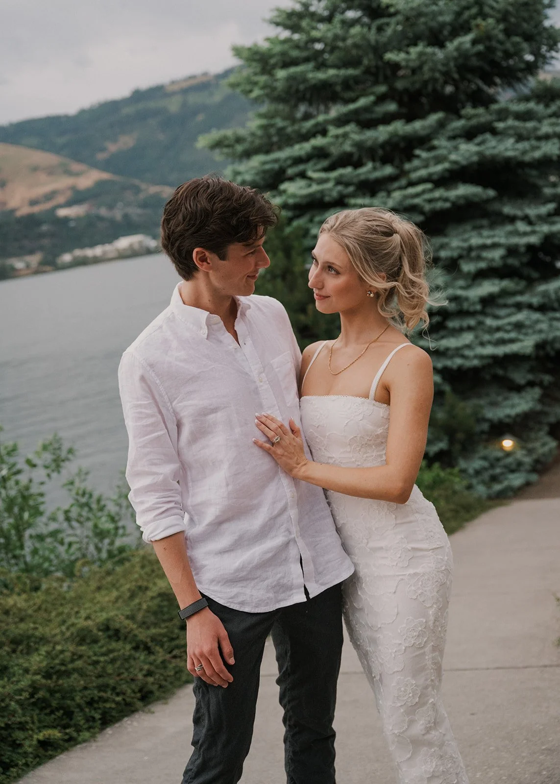 Jordan&CharlesHicks_MtHoodOrganicFarms_JenJonesWeddings2026-6.jpg