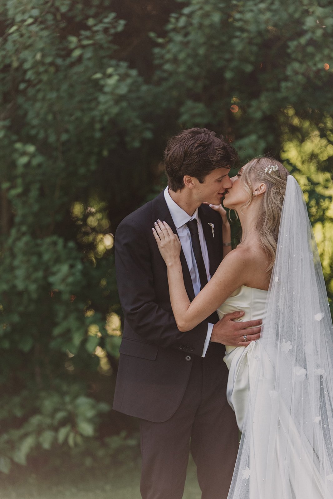 Jordan&CharlesHicks_MtHoodOrganicFarms_JenJonesWeddings2026-100.jpg