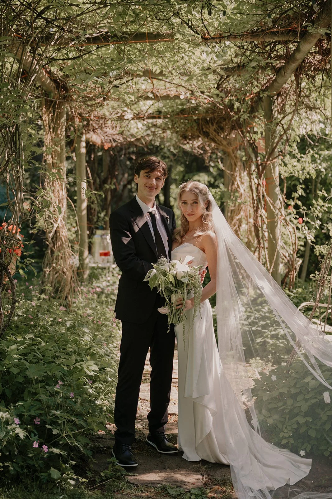 Jordan&CharlesHicks_MtHoodOrganicFarms_JenJonesWeddings2026-182.jpg