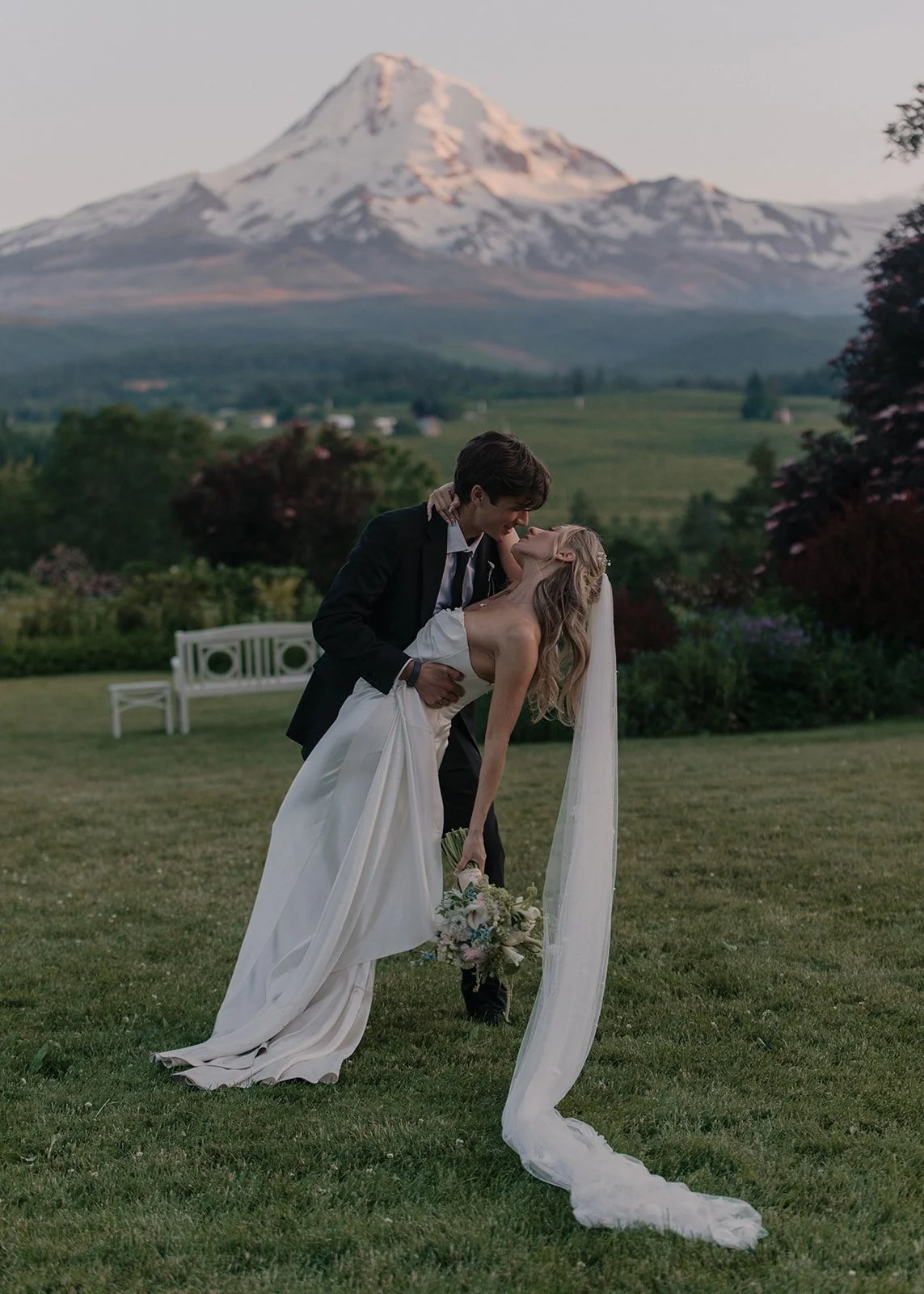 Jordan&CharlesHicks_MtHoodOrganicFarms_JenJonesWeddings2026-241.jpg