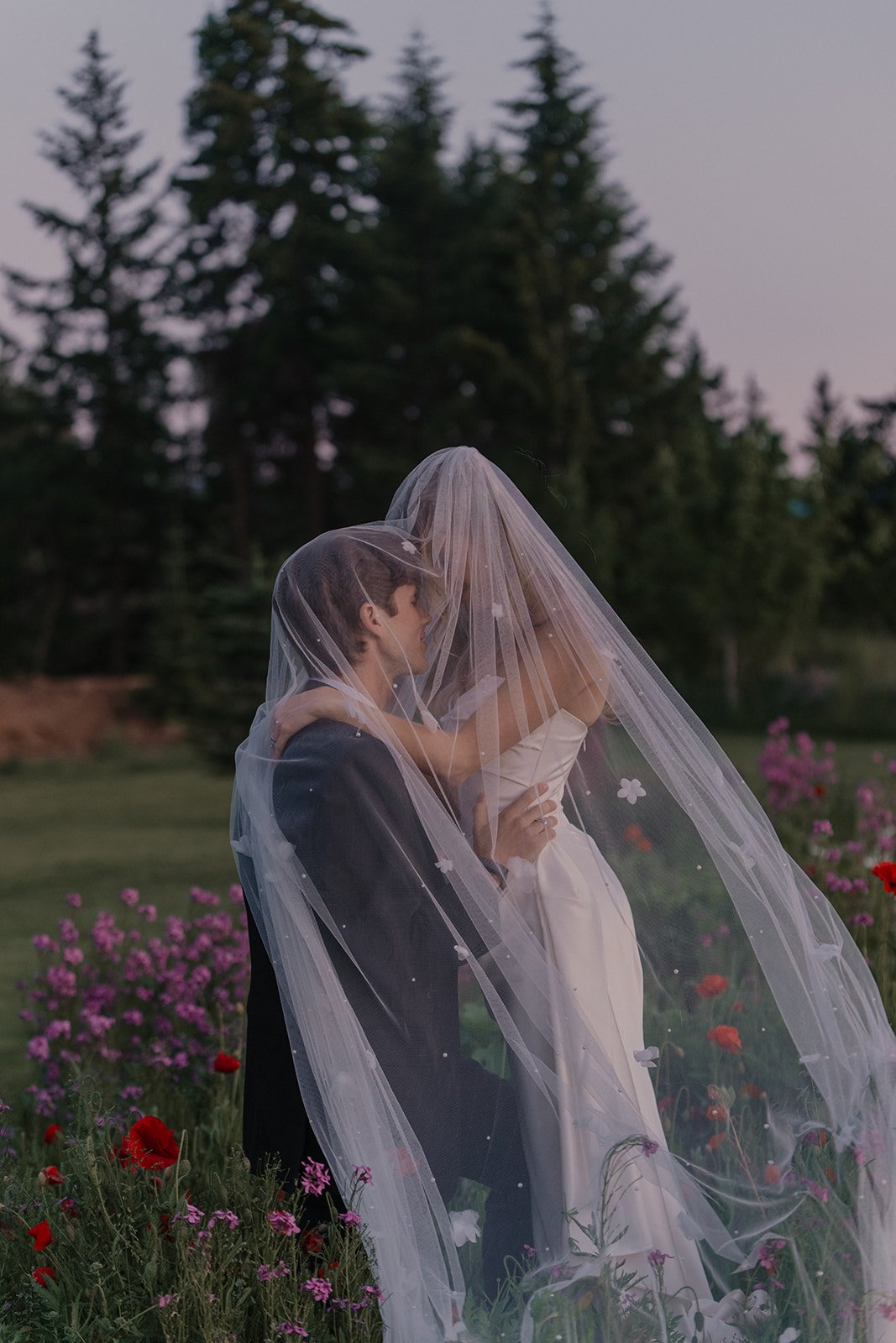 Jordan&CharlesHicks_MtHoodOrganicFarms_JenJonesWeddings2026-265.jpg