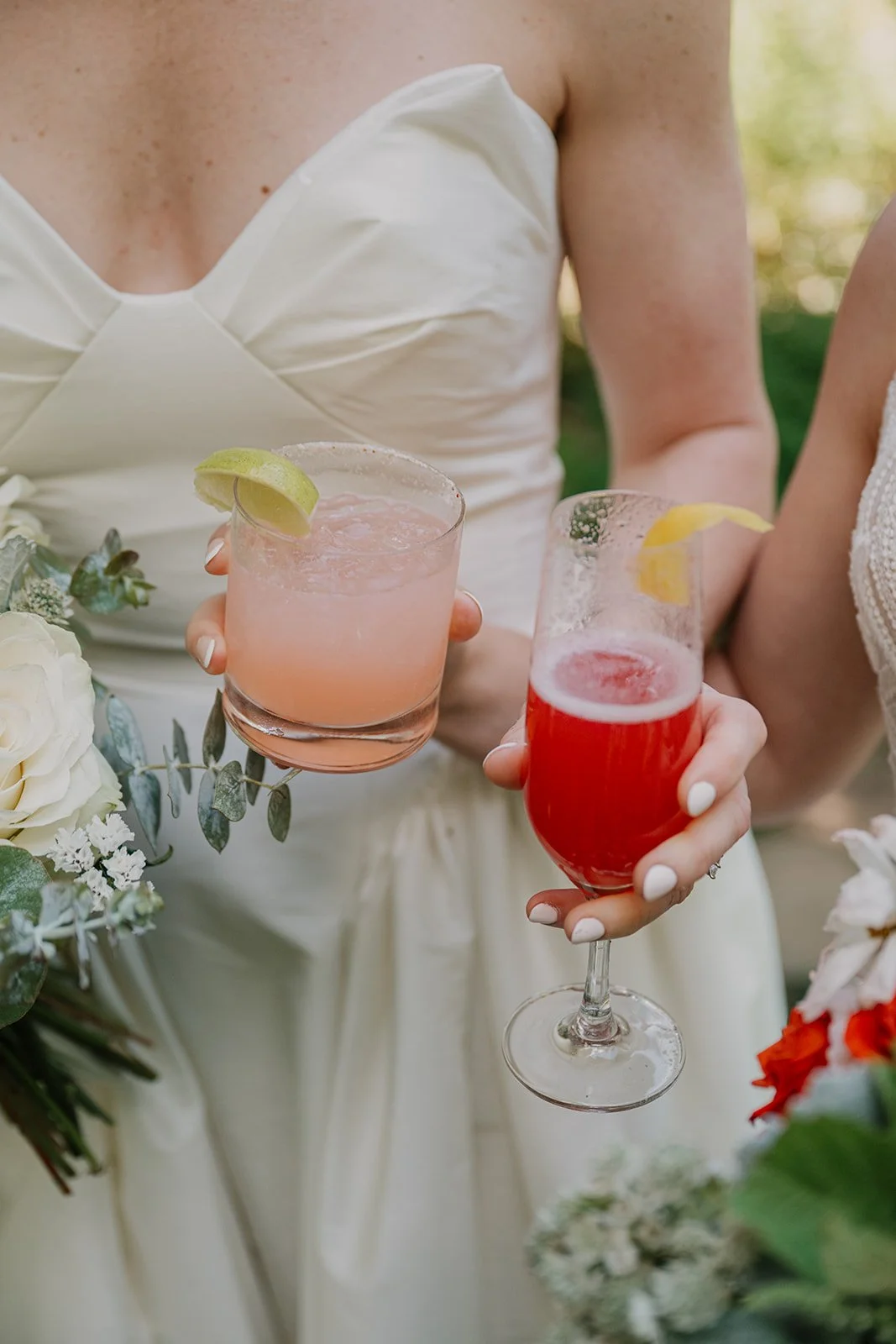 Emily&Malia_MtHoodOrganicFarms_JenJonesWeddings2026-465.jpg