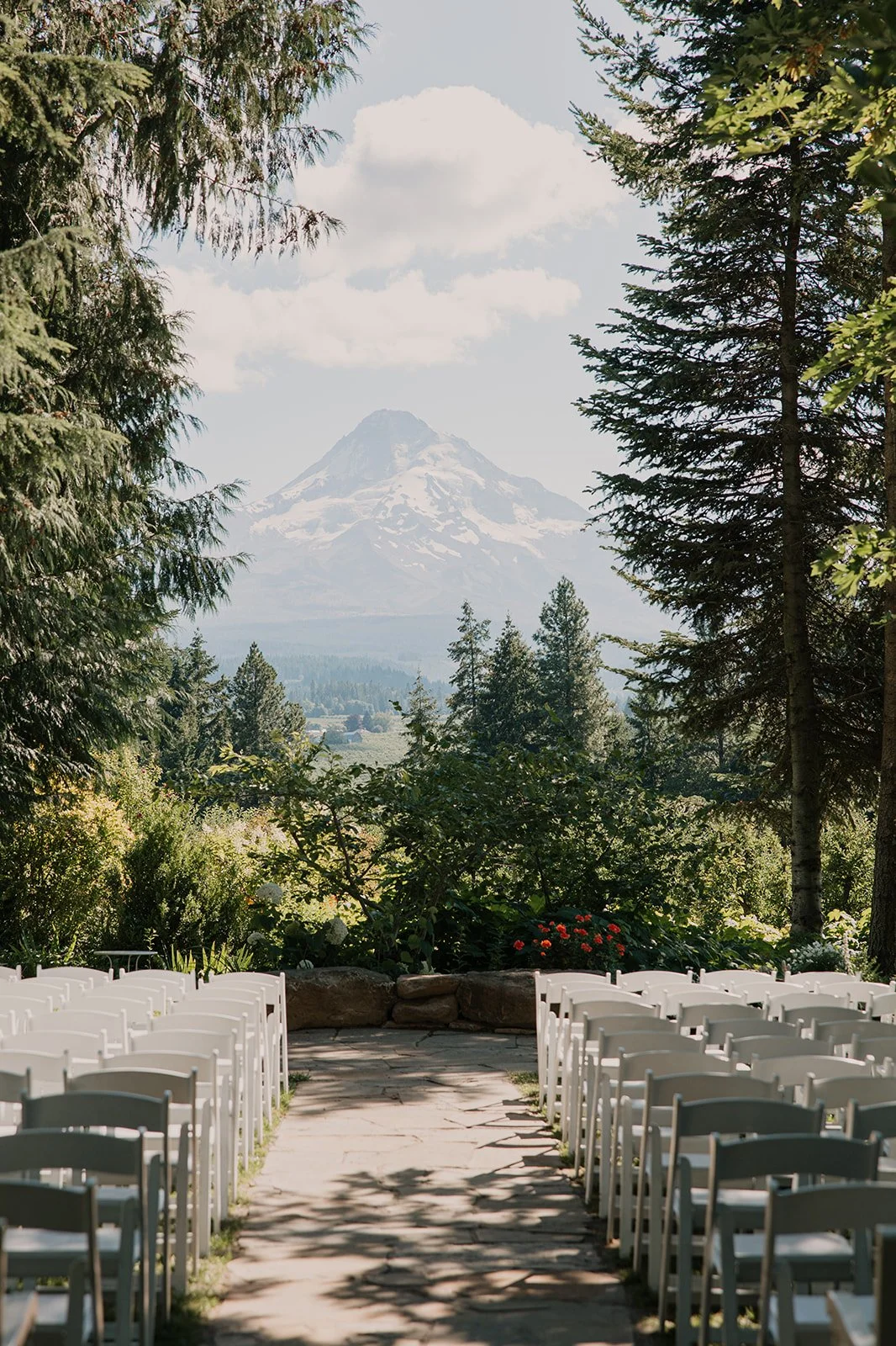 Emily&Malia_MtHoodOrganicFarms_JenJonesWeddings2026-471.jpg