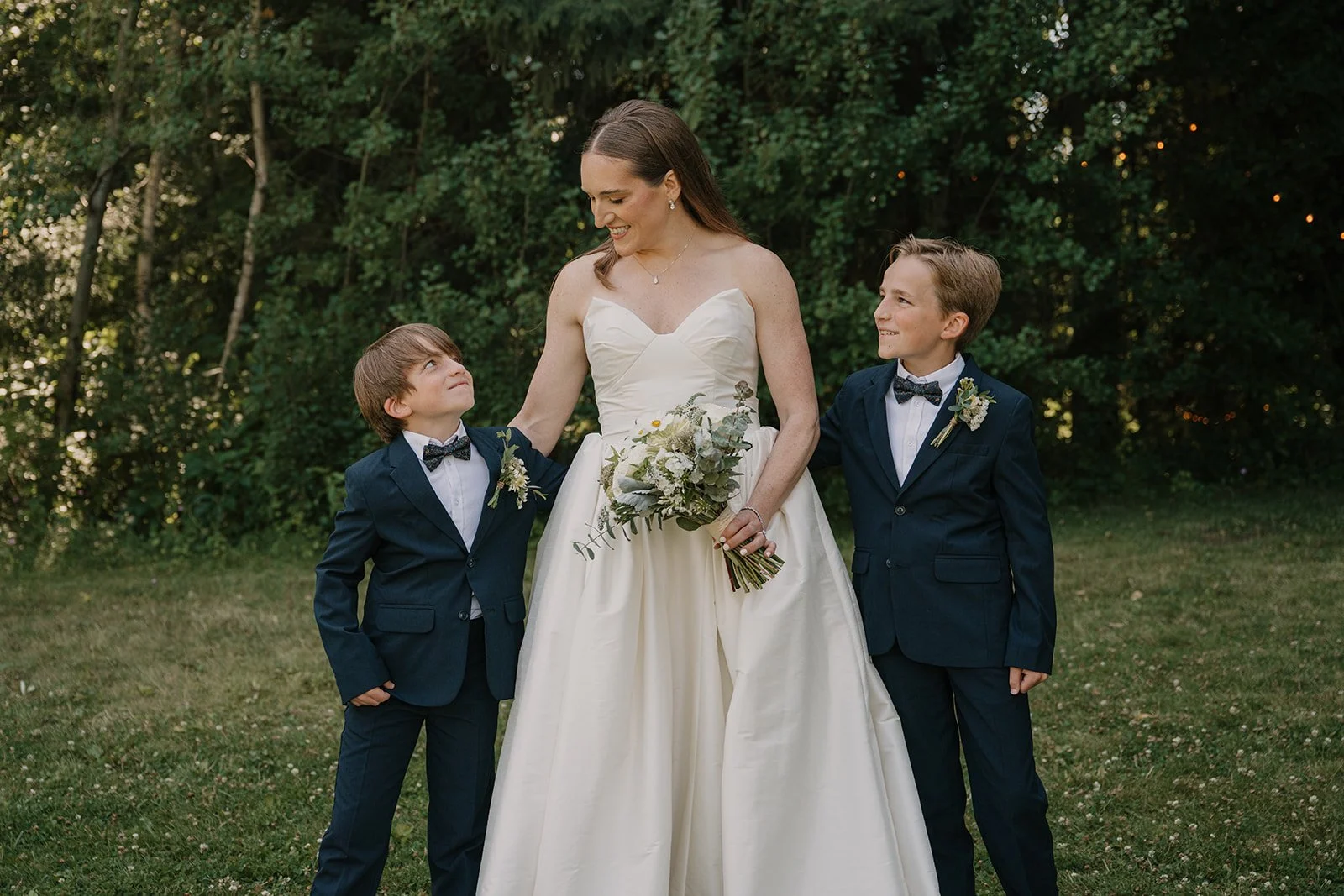 Emily&Malia_MtHoodOrganicFarms_JenJonesWeddings2026-244.jpg