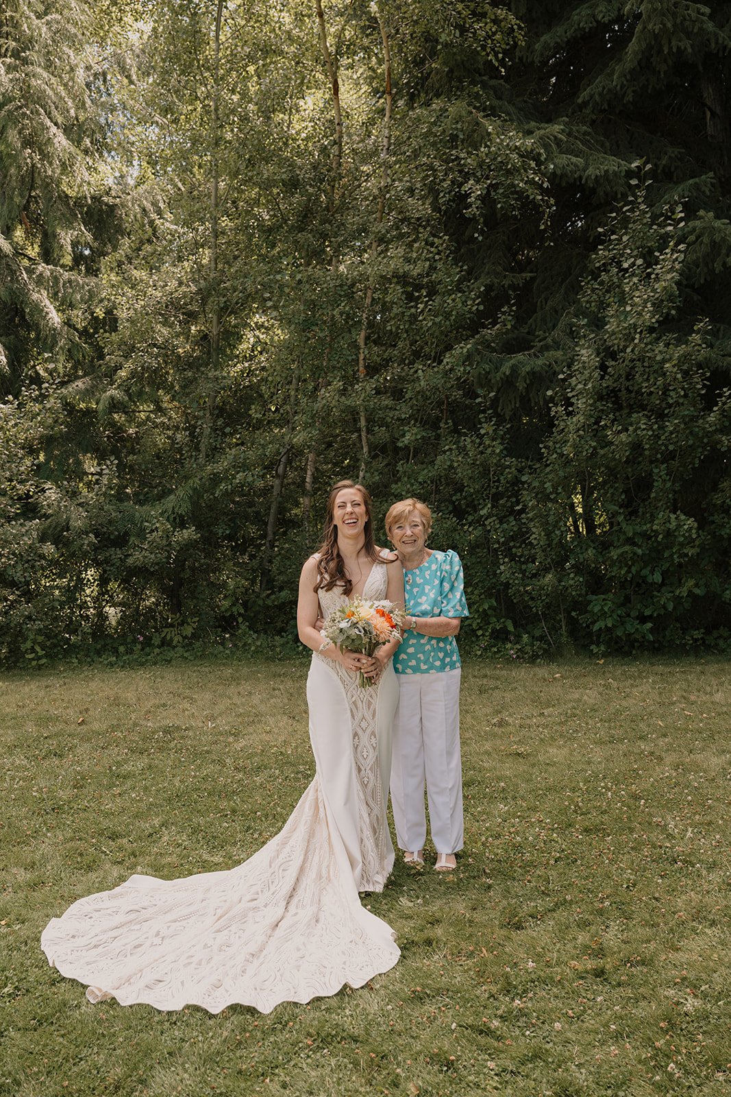 Emily&Malia_MtHoodOrganicFarms_JenJonesWeddings2026-277.jpg