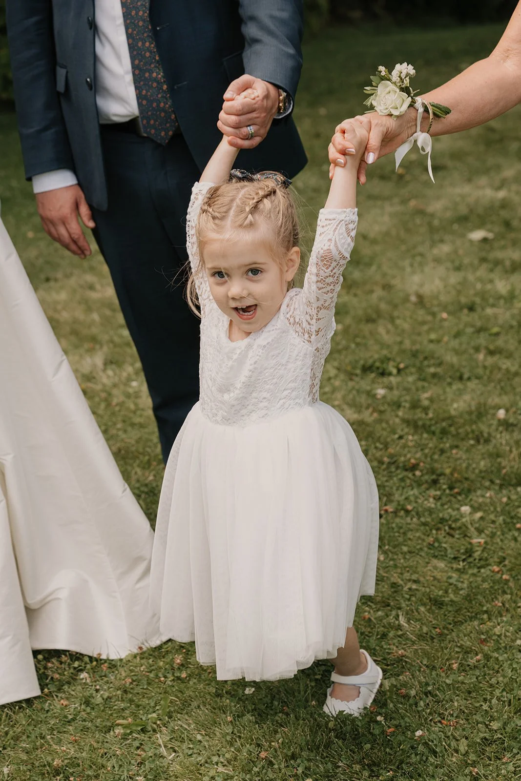 Emily&Malia_MtHoodOrganicFarms_JenJonesWeddings2026-281.jpg