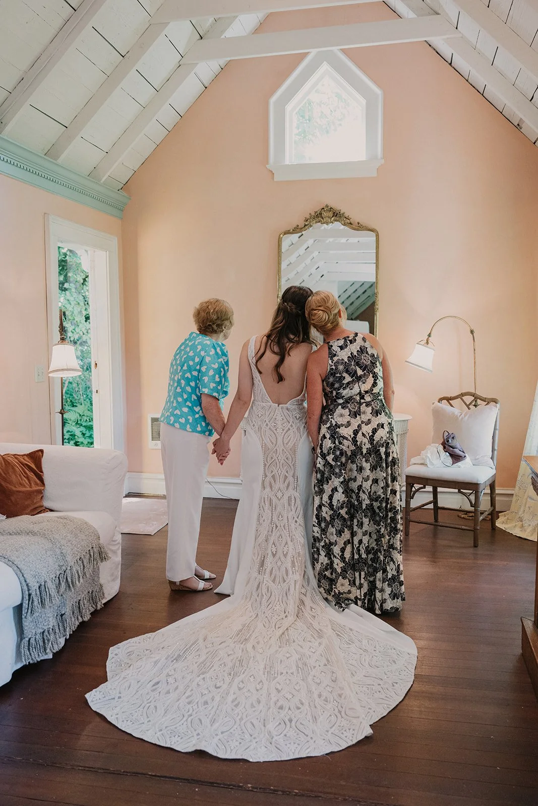Emily&Malia_MtHoodOrganicFarms_JenJonesWeddings2026-26.jpg