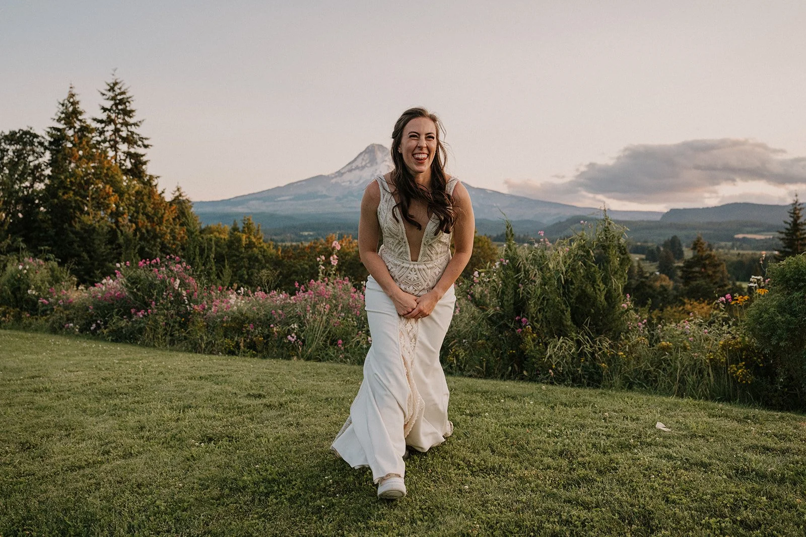 Emily&Malia_MtHoodOrganicFarms_JenJonesWeddings2026-737.jpg