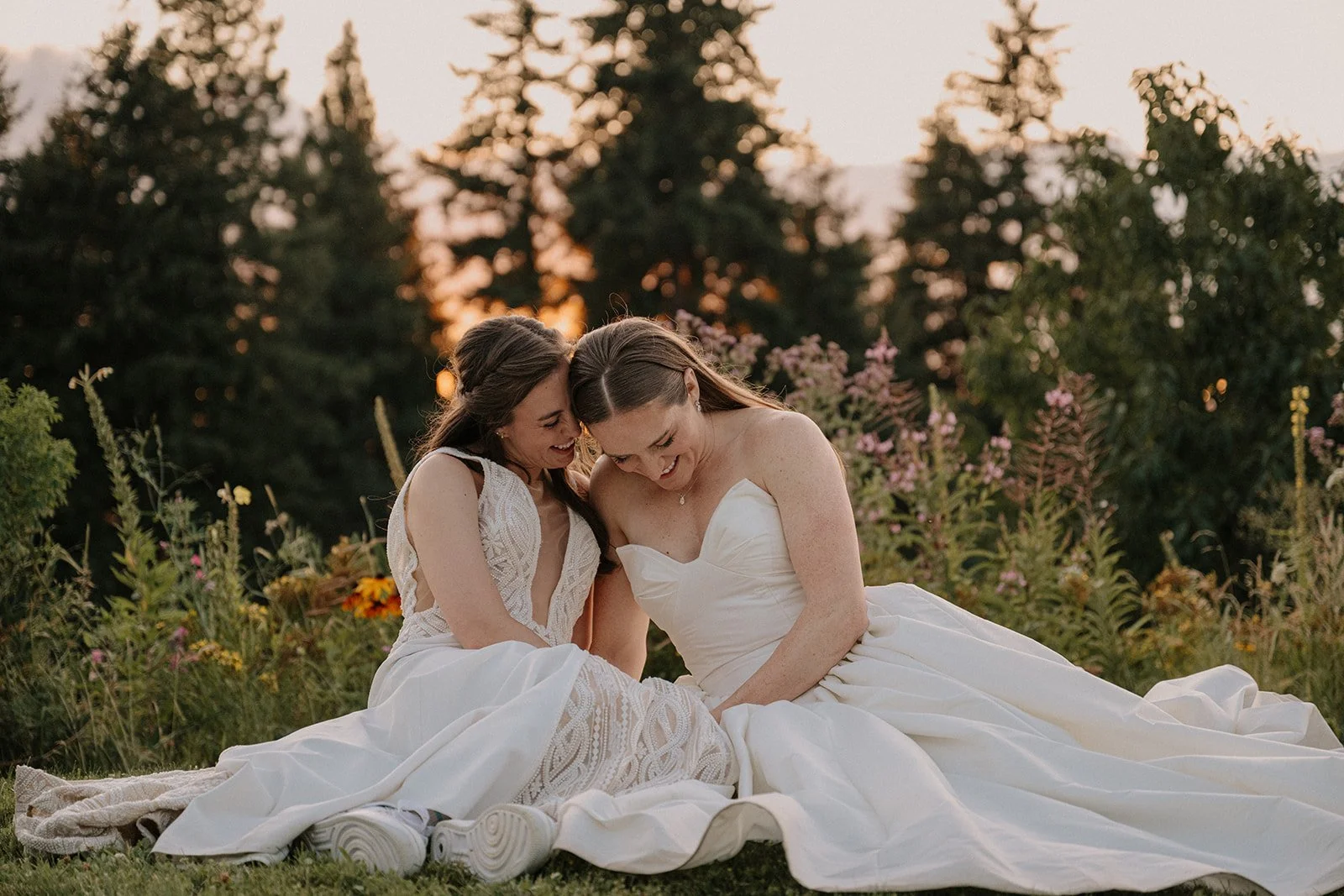Emily&Malia_MtHoodOrganicFarms_JenJonesWeddings2026-752.jpg