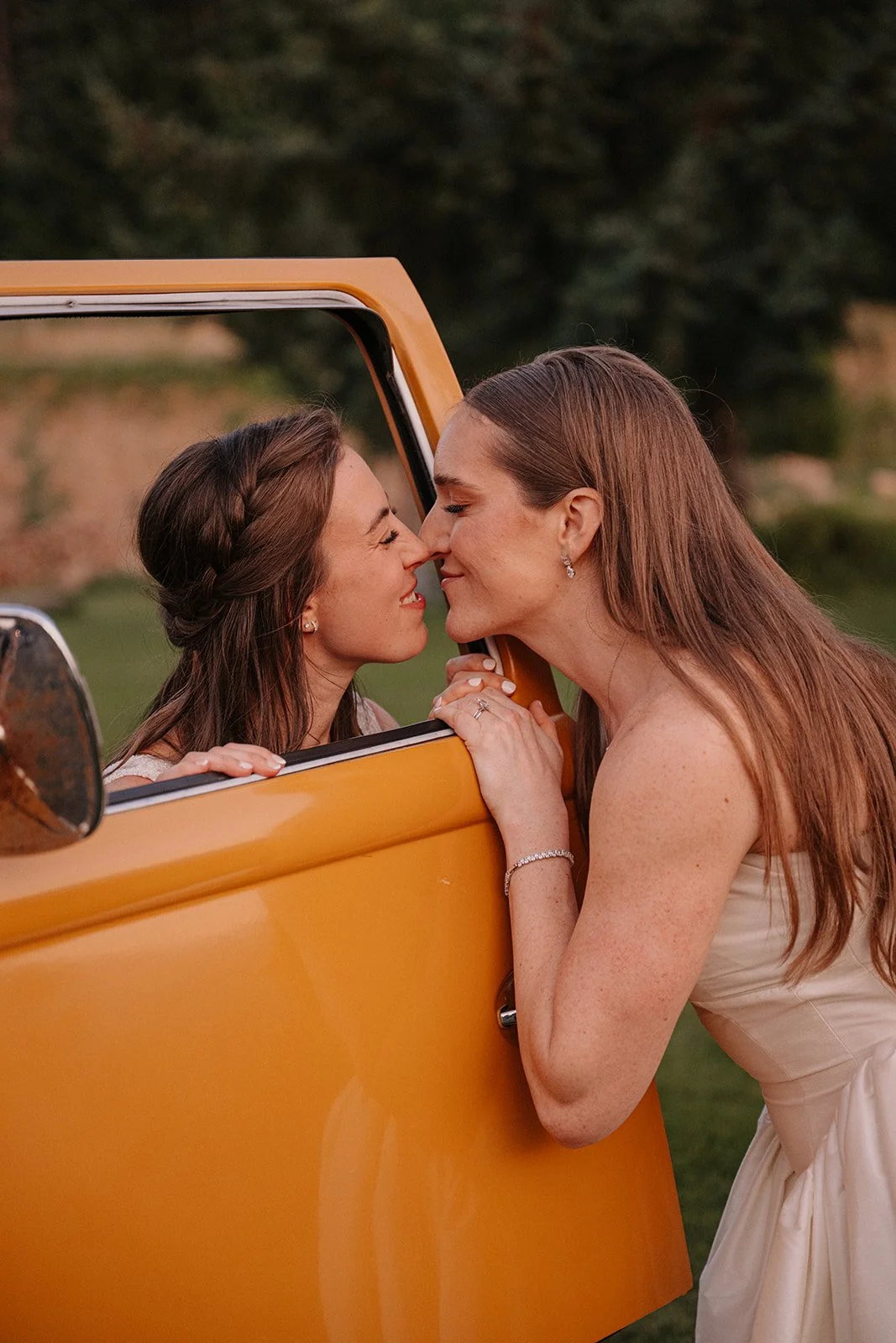 Emily&Malia_MtHoodOrganicFarms_JenJonesWeddings2026-776.jpg