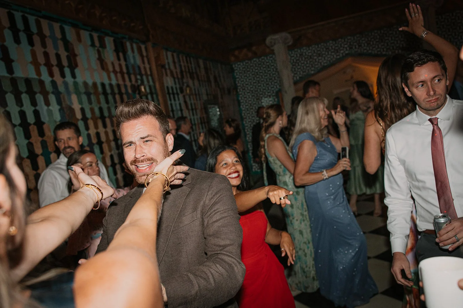 Emily&Malia_MtHoodOrganicFarms_JenJonesWeddings2026-805.jpg