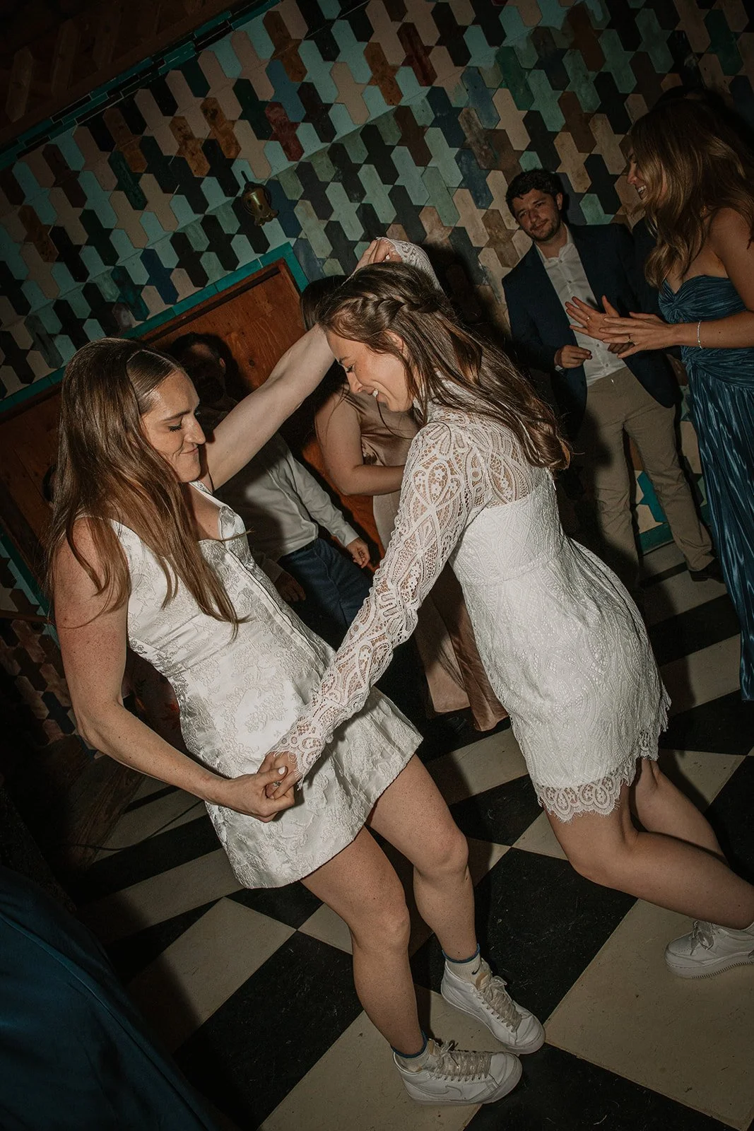 Emily&Malia_MtHoodOrganicFarms_JenJonesWeddings2026-838.jpg