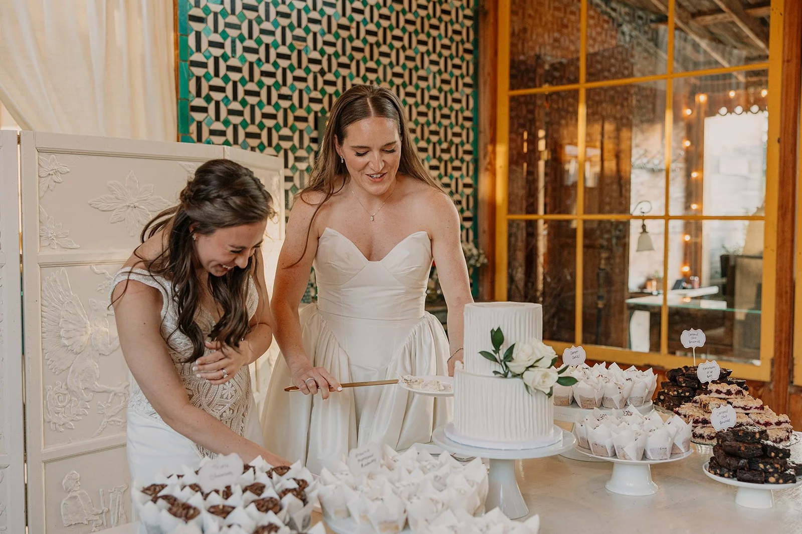 Emily&Malia_MtHoodOrganicFarms_JenJonesWeddings2026-618.jpg