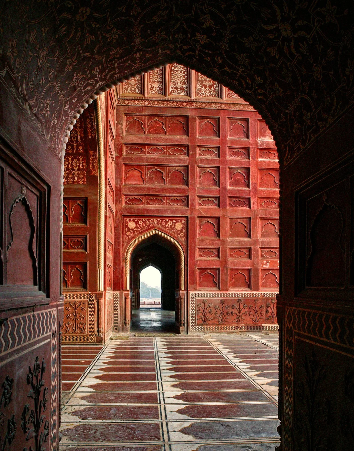 Interior detail, Taj Mahal. Agra.