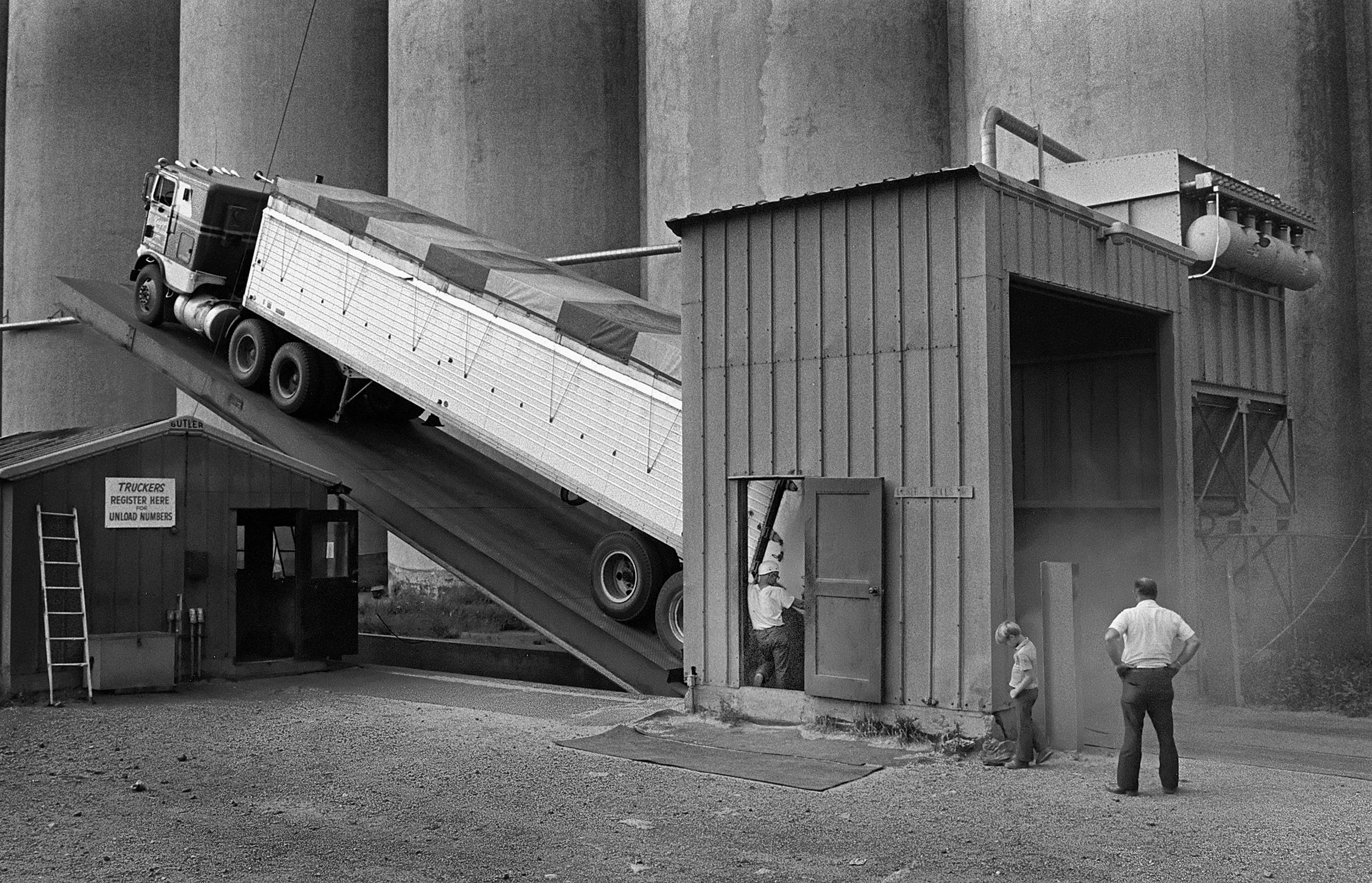 MHSGrainTruck1976 copy.jpg