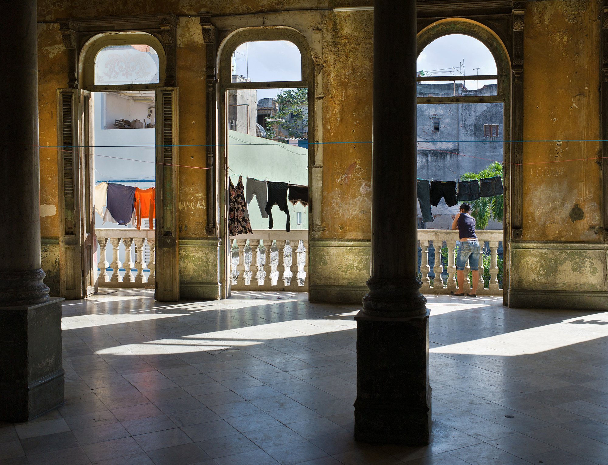 Second floor balcony, LaGuarida building, Concordia Street, Centro, Havana.